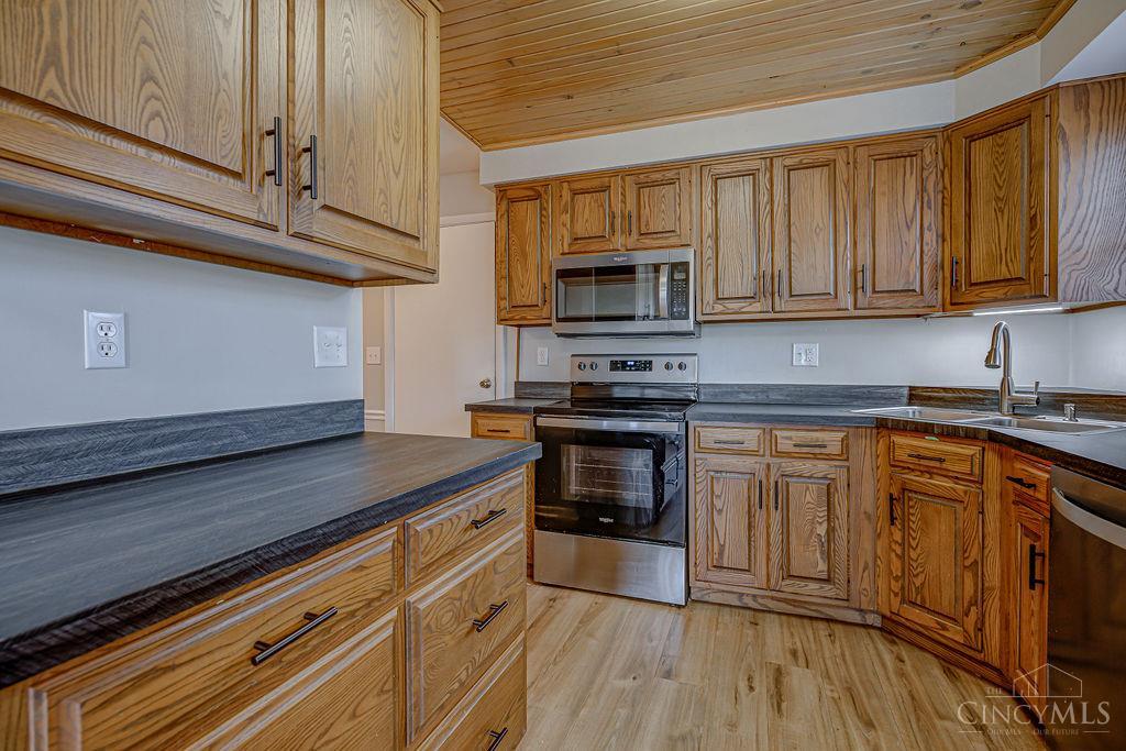 6670 Gaines Road Cincinnati, OH 45247 - Photo 10 of 40
