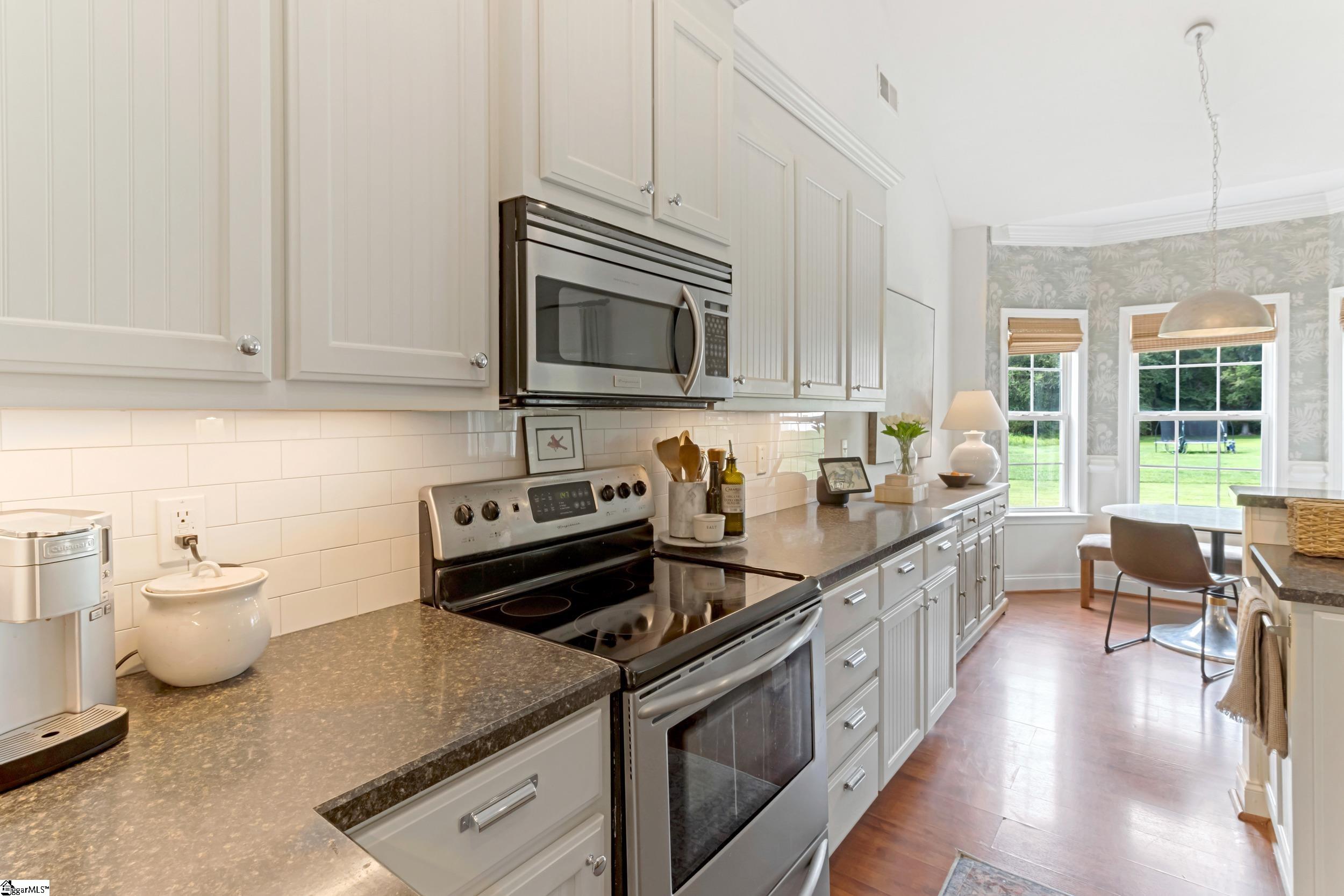 570 Carey Drive Greer, SC 29651 - Photo 11 of 37