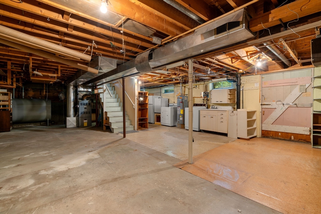 10 Davis Road Hudson, MA 01749 - Photo 29 of 38