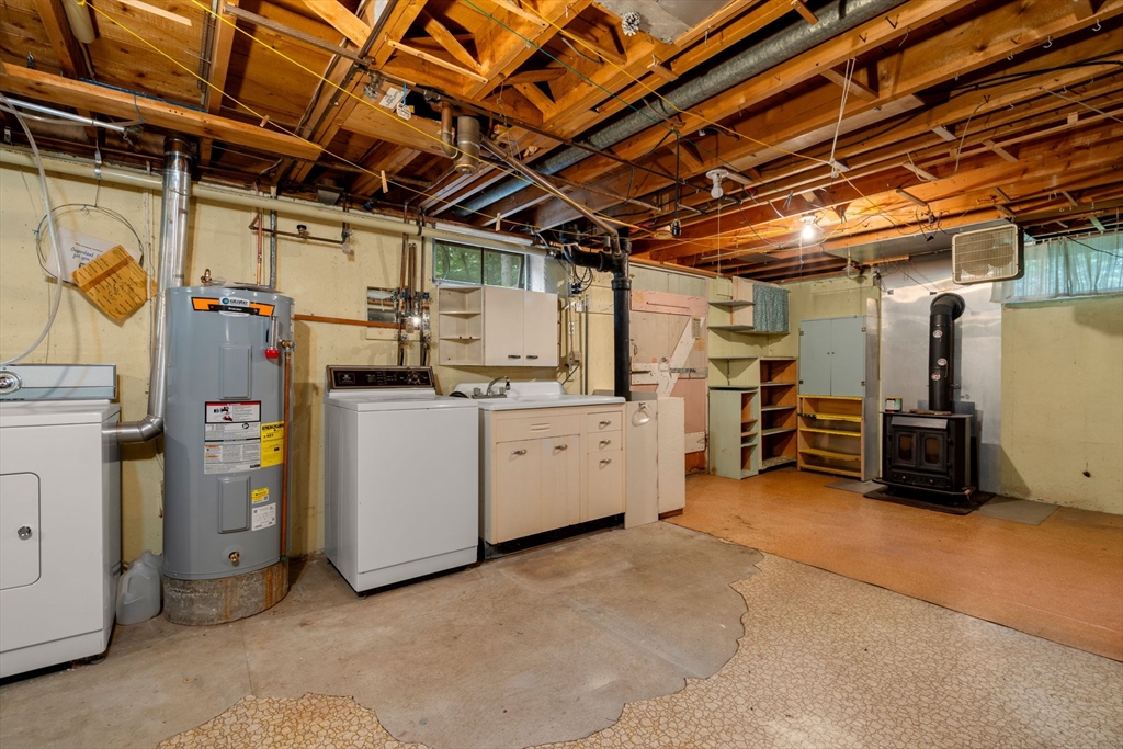 10 Davis Road Hudson, MA 01749 - Photo 30 of 38