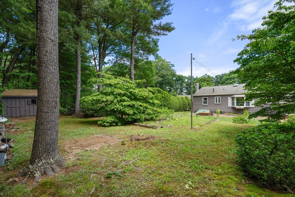 10 Davis Road Hudson, MA 01749 - Photo 37 of 38