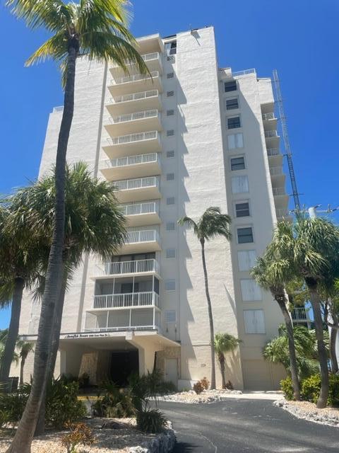 a view of a tall building