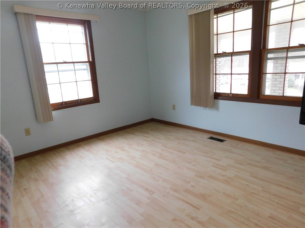 116 Russell Avenue Racine, WV 25165 - Photo 4 of 11 Gallery Image 4
