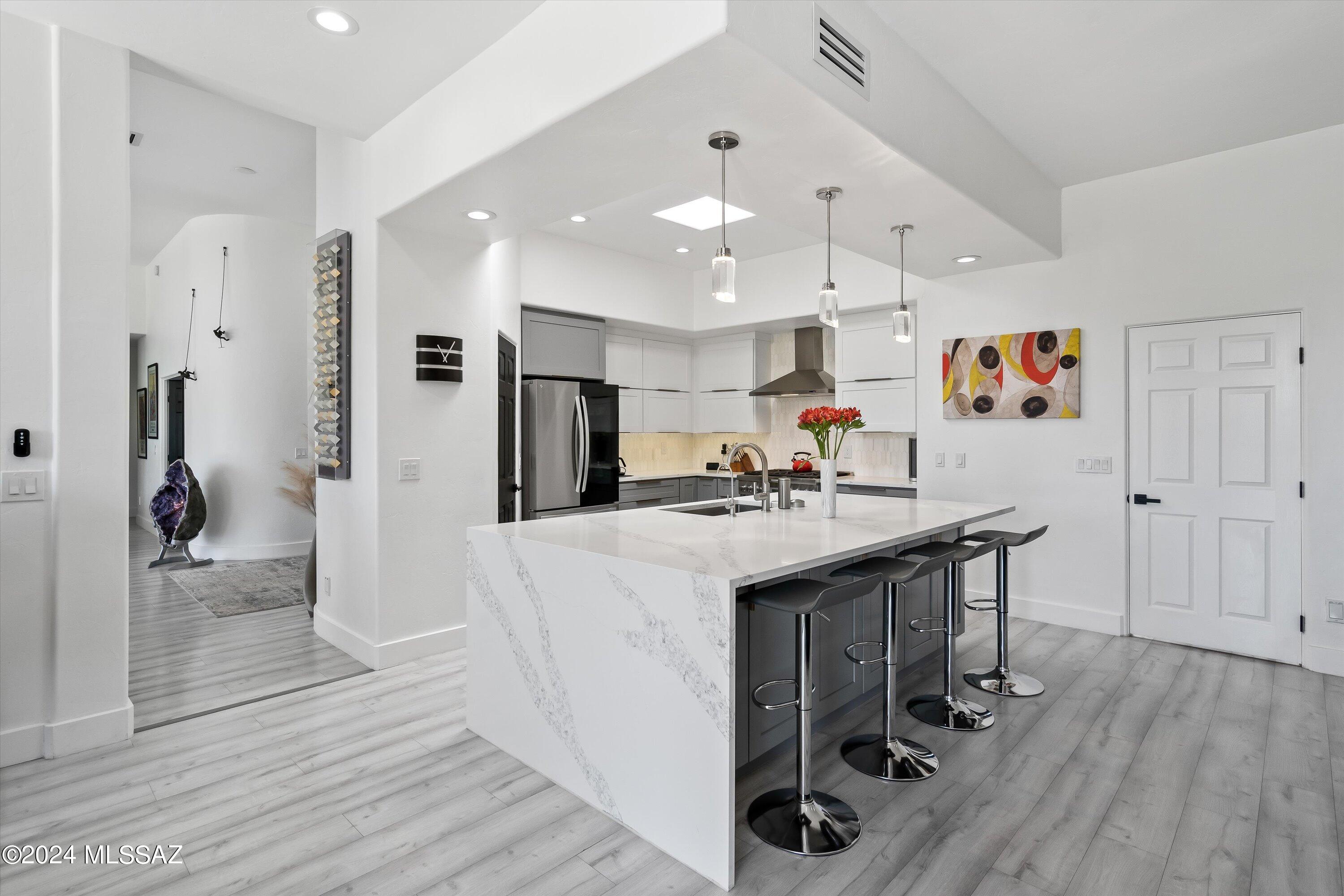 12456 North Piping Rock Road Oro Valley, AZ 85755 - Photo 13 of 46