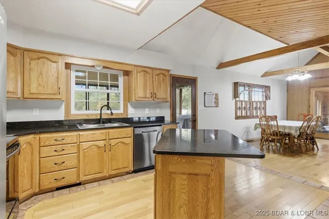 $405,000 | 47 Vaughan Road, Eldon, MO 65026