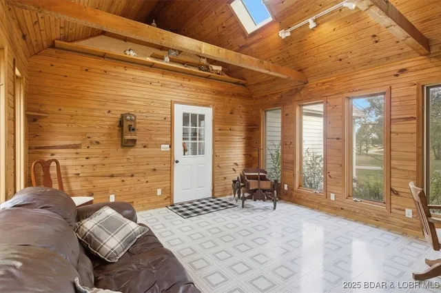 $405,000 | 47 Vaughan Road, Eldon, MO 65026