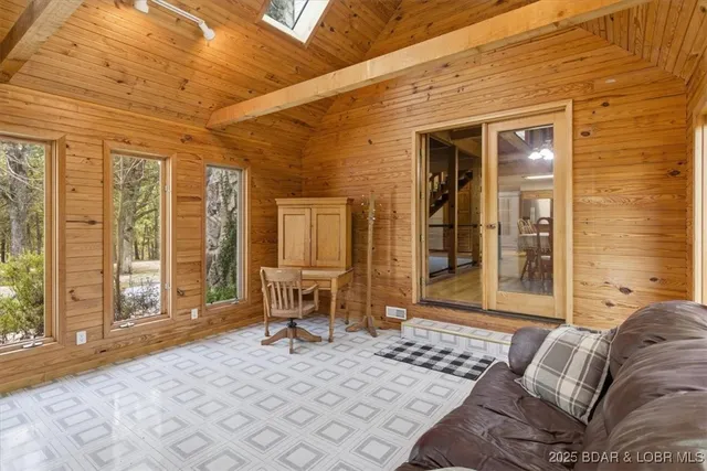 $405,000 | 47 Vaughan Road, Eldon, MO 65026