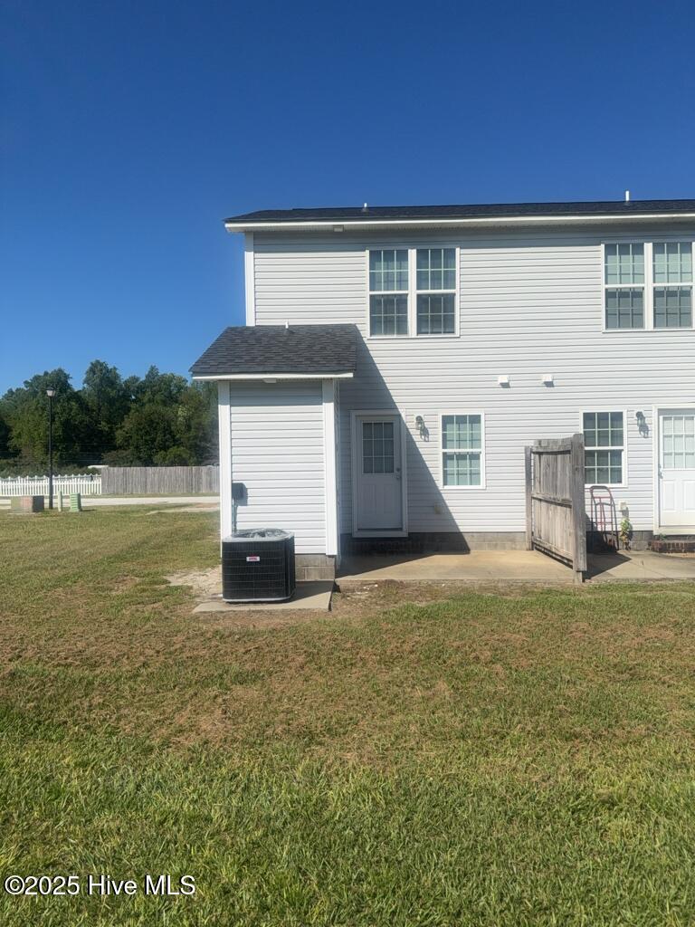 643 Fowler Manning Road, Unit 17 Richlands, NC 28574 - Photo 14 of 14 Backview