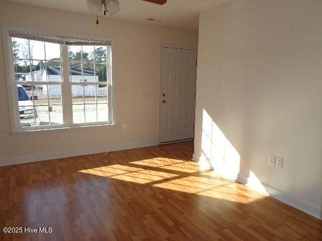 643 Fowler Manning Road, Unit 17 Richlands, NC 28574 - Photo 2 of 14 Living Room