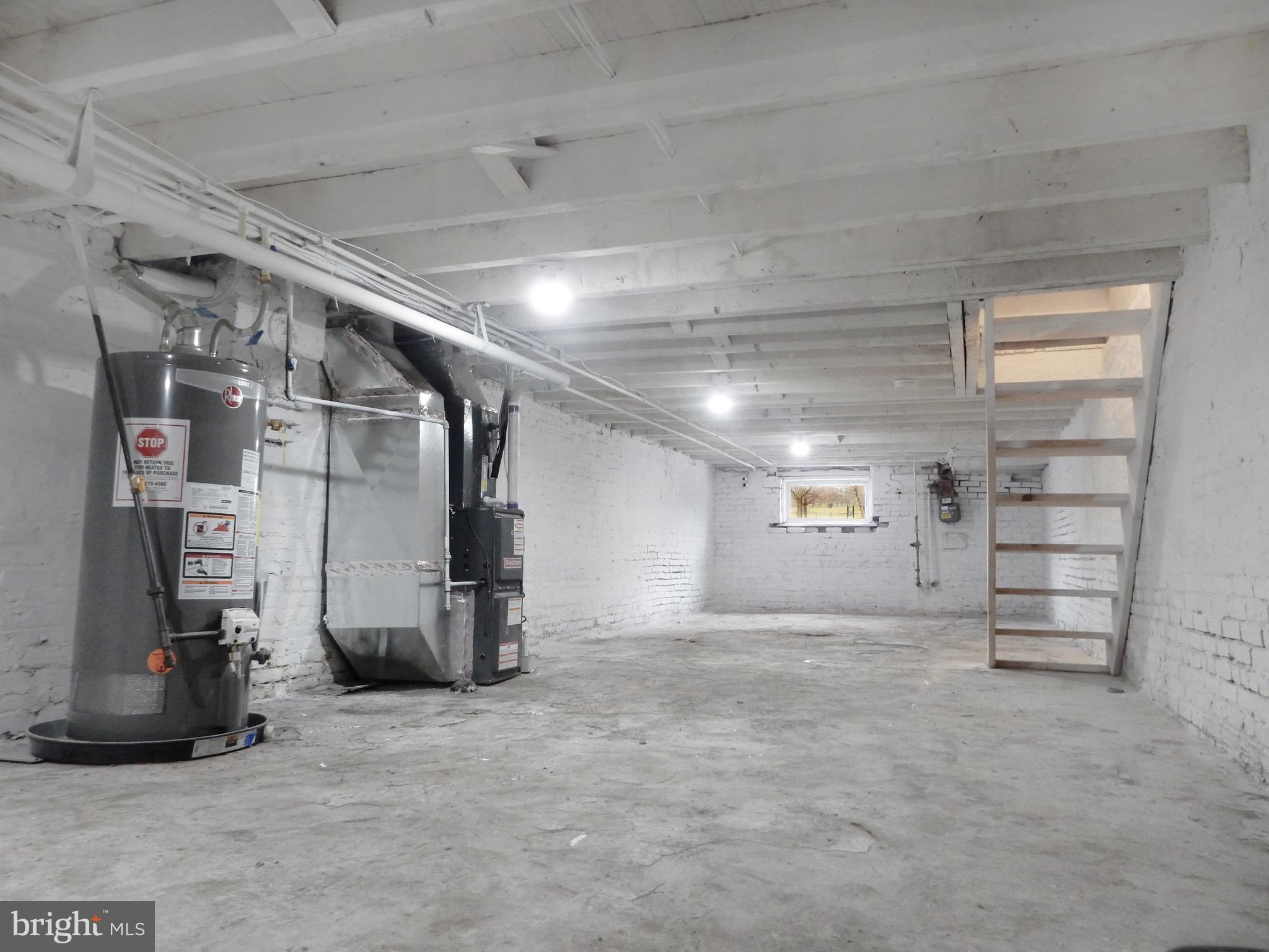 1111 Bayard Street Baltimore, MD 21223 - Photo 30 of 39 a view of a garage room