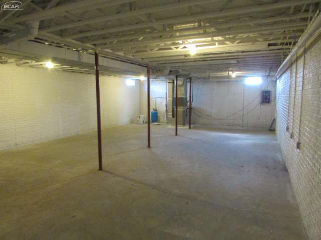 2484 West Ray Road Fenton, MI 48430 - Photo 15 of 17 21193931-14.JPG