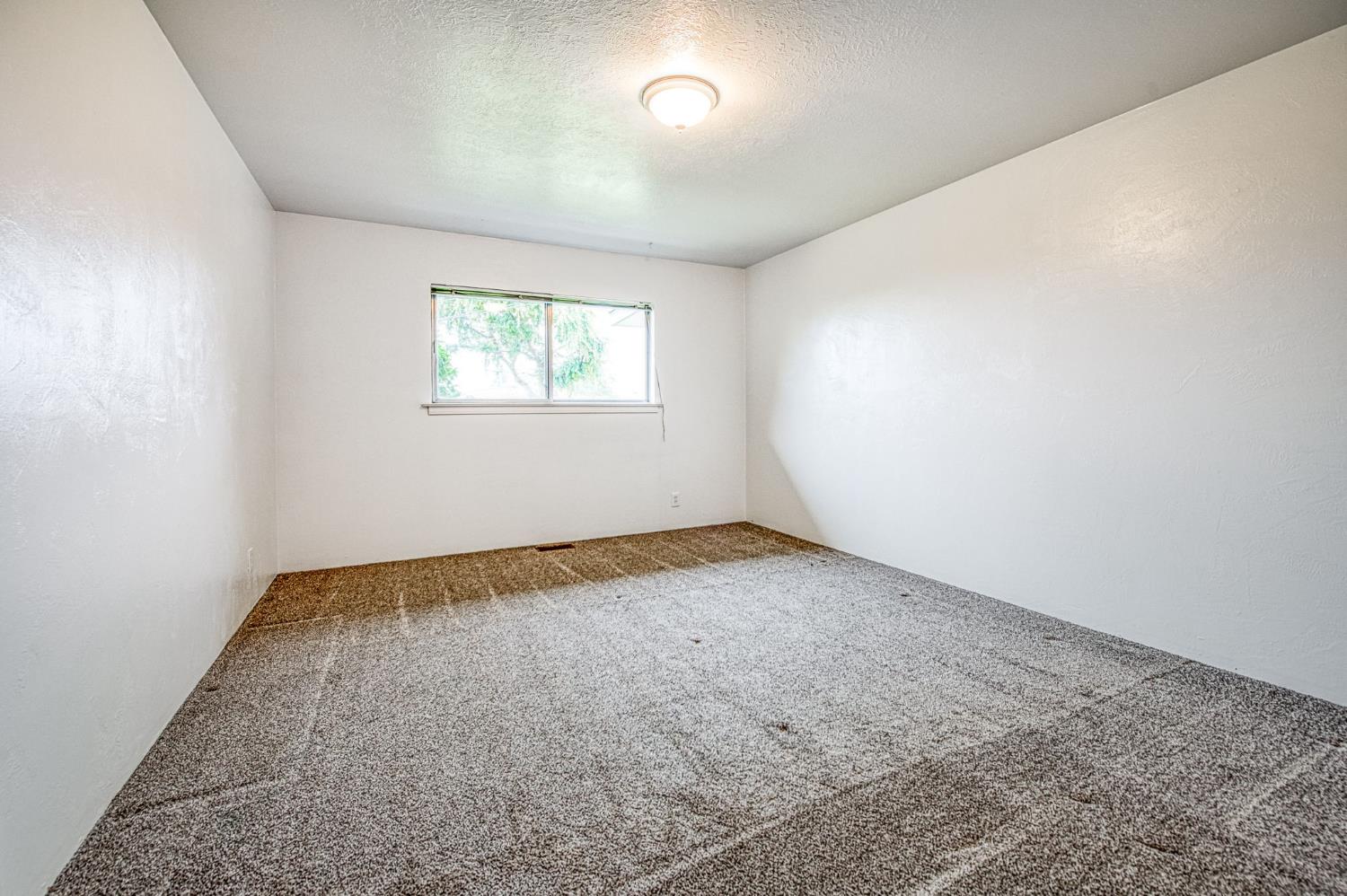 13130 South Henderson Road Caruthers, CA 93609 - Photo 17 of 36