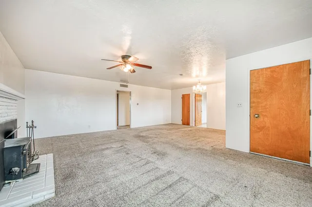 $325,000 | 13130 South Henderson Road, Caruthers, CA 93609