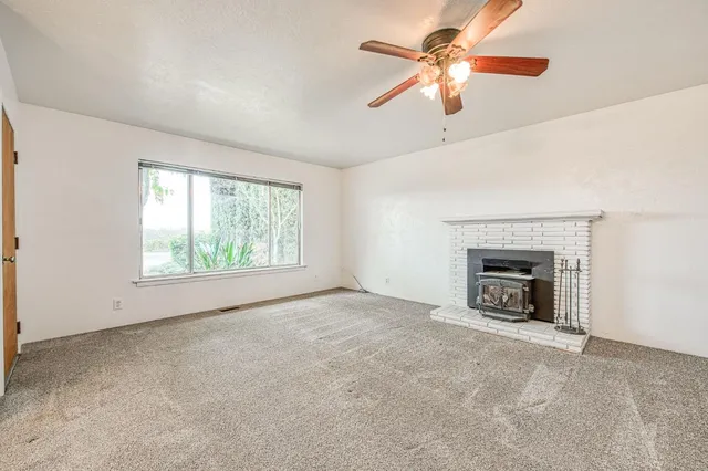 $325,000 | 13130 South Henderson Road, Caruthers, CA 93609