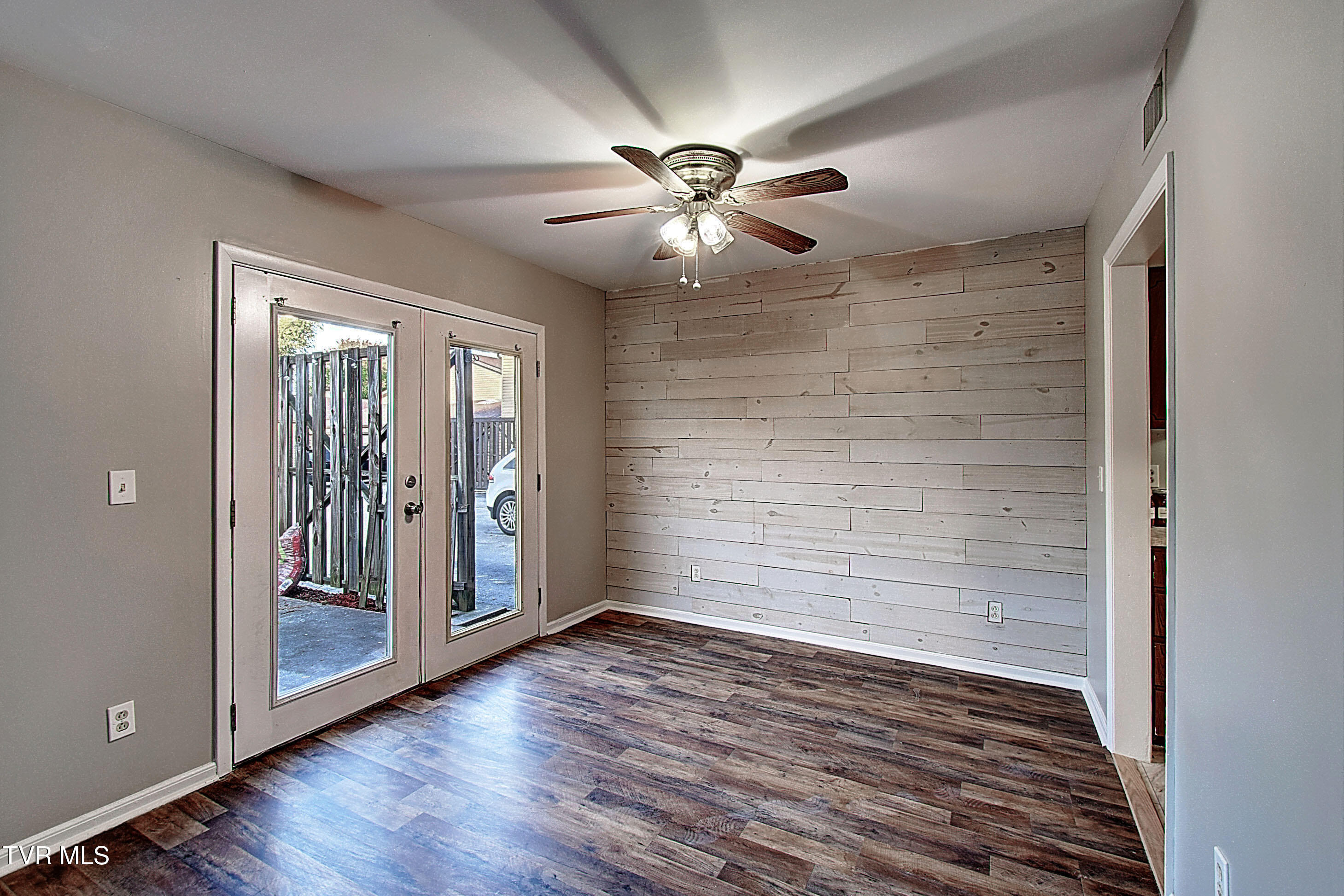 515 Pilgrim Court, Unit D Johnson City, TN 37601 - Photo 12 of 30 DSC_0100And8more