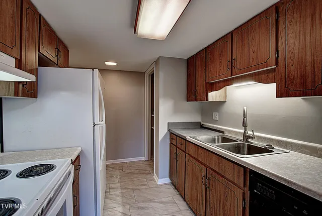 $147,800 | 515 Pilgrim Court, Unit D, Johnson City, TN 37601