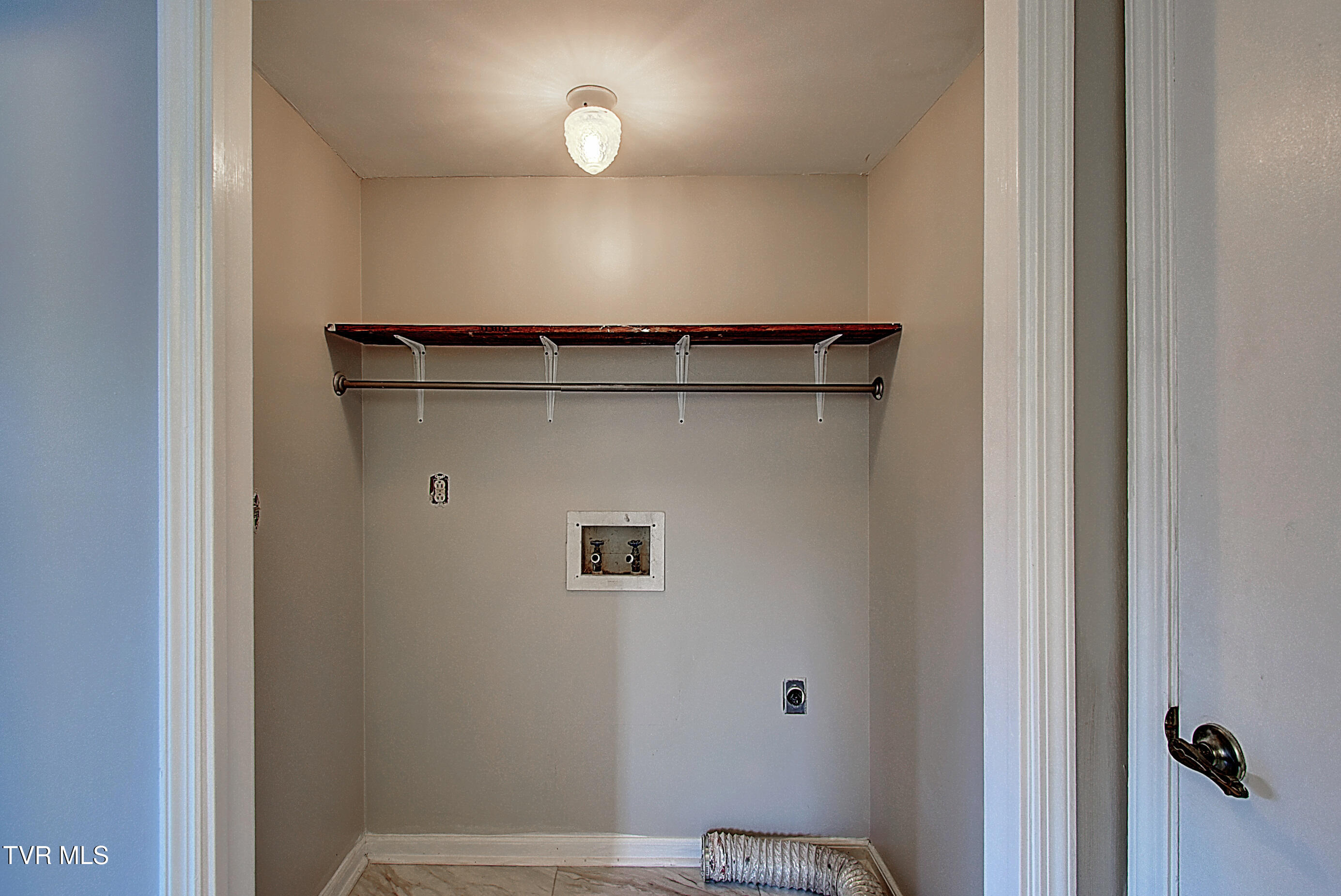 515 Pilgrim Court, Unit D Johnson City, TN 37601 - Photo 18 of 30 DSC_0244And8more