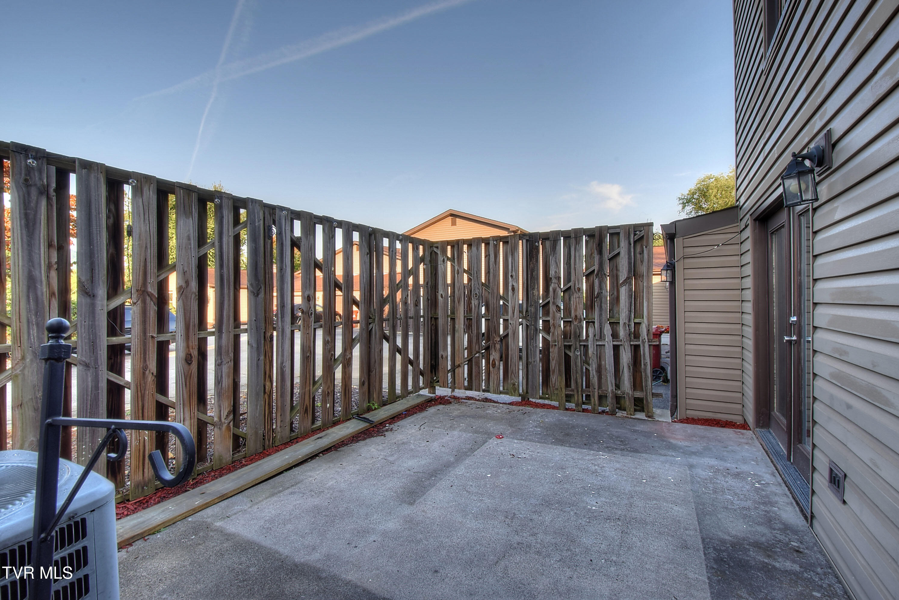 515 Pilgrim Court, Unit D Johnson City, TN 37601 - Photo 6 of 30 6