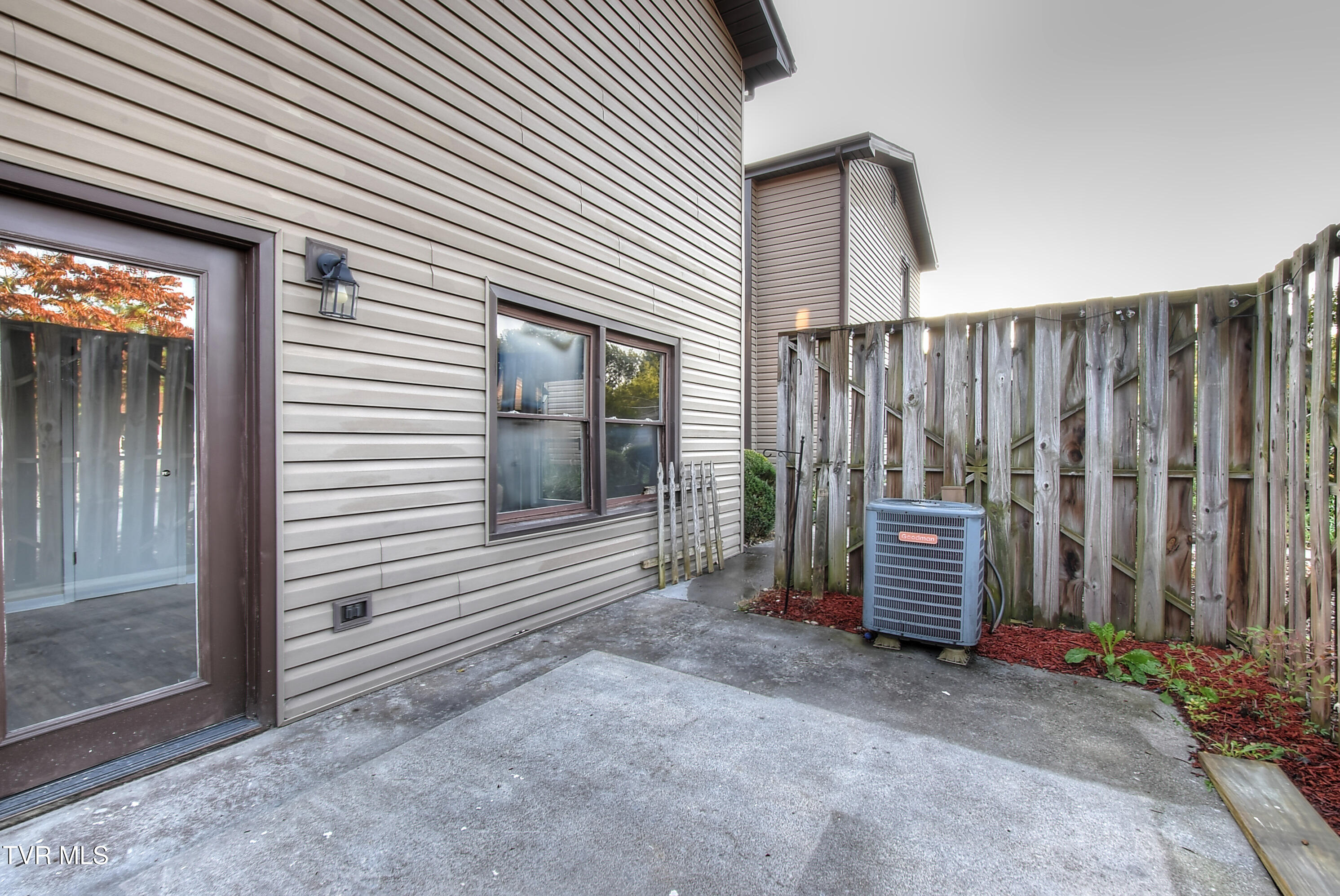 515 Pilgrim Court, Unit D Johnson City, TN 37601 - Photo 7 of 30 7