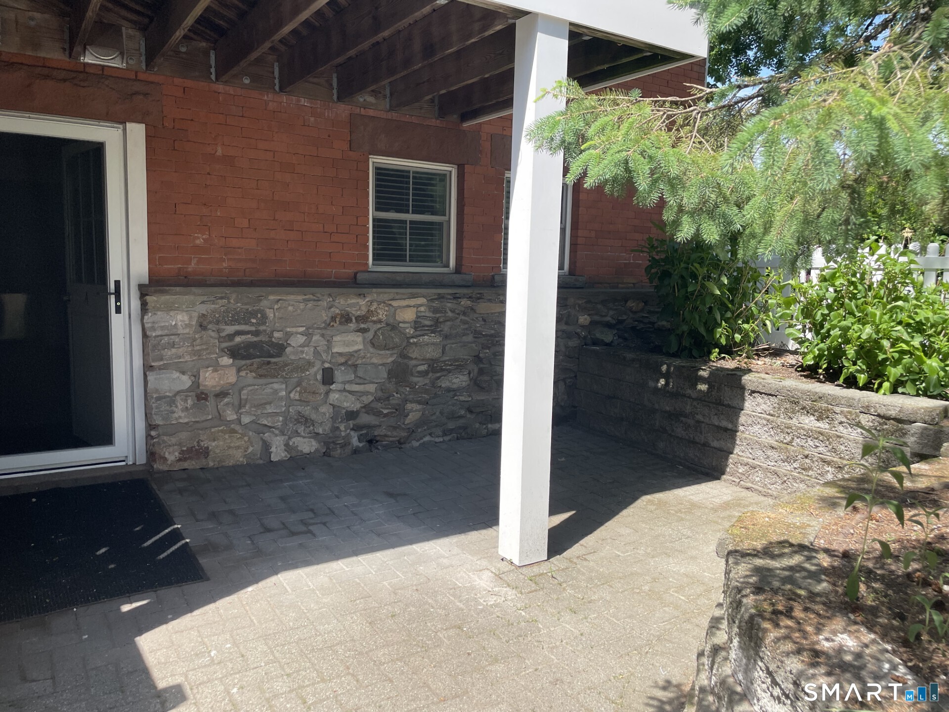 9 Nashville Road, Unit 1A Bethel, CT 06801 - Photo 4 of 18 Easy move in