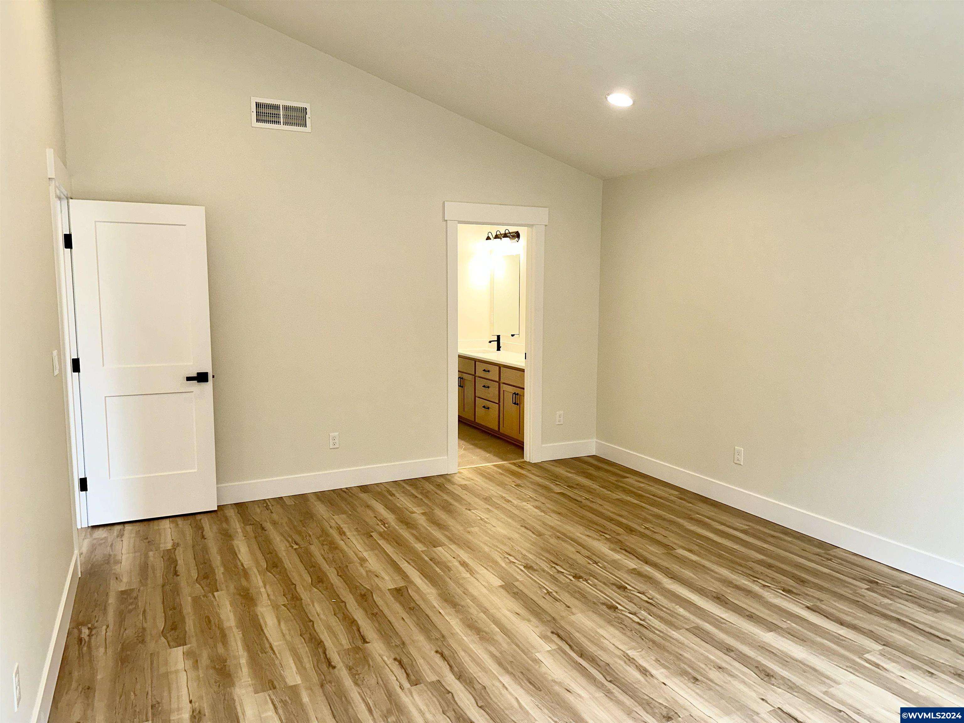5699 Jeremy Vly Road Southeast Salem, OR 97306 - Photo 16 of 27 Gallery Image 16