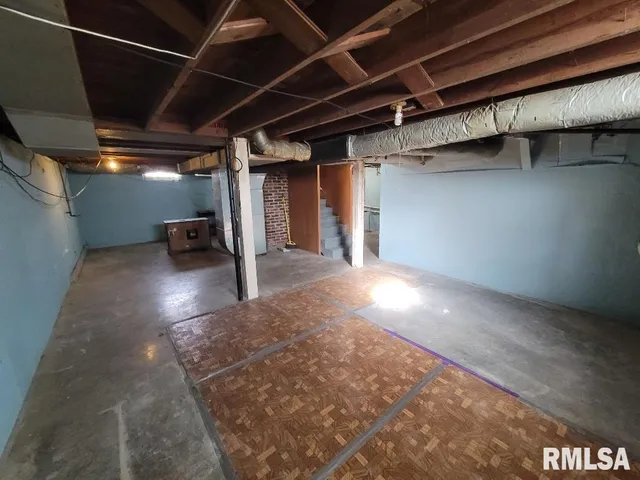 a view of empty room