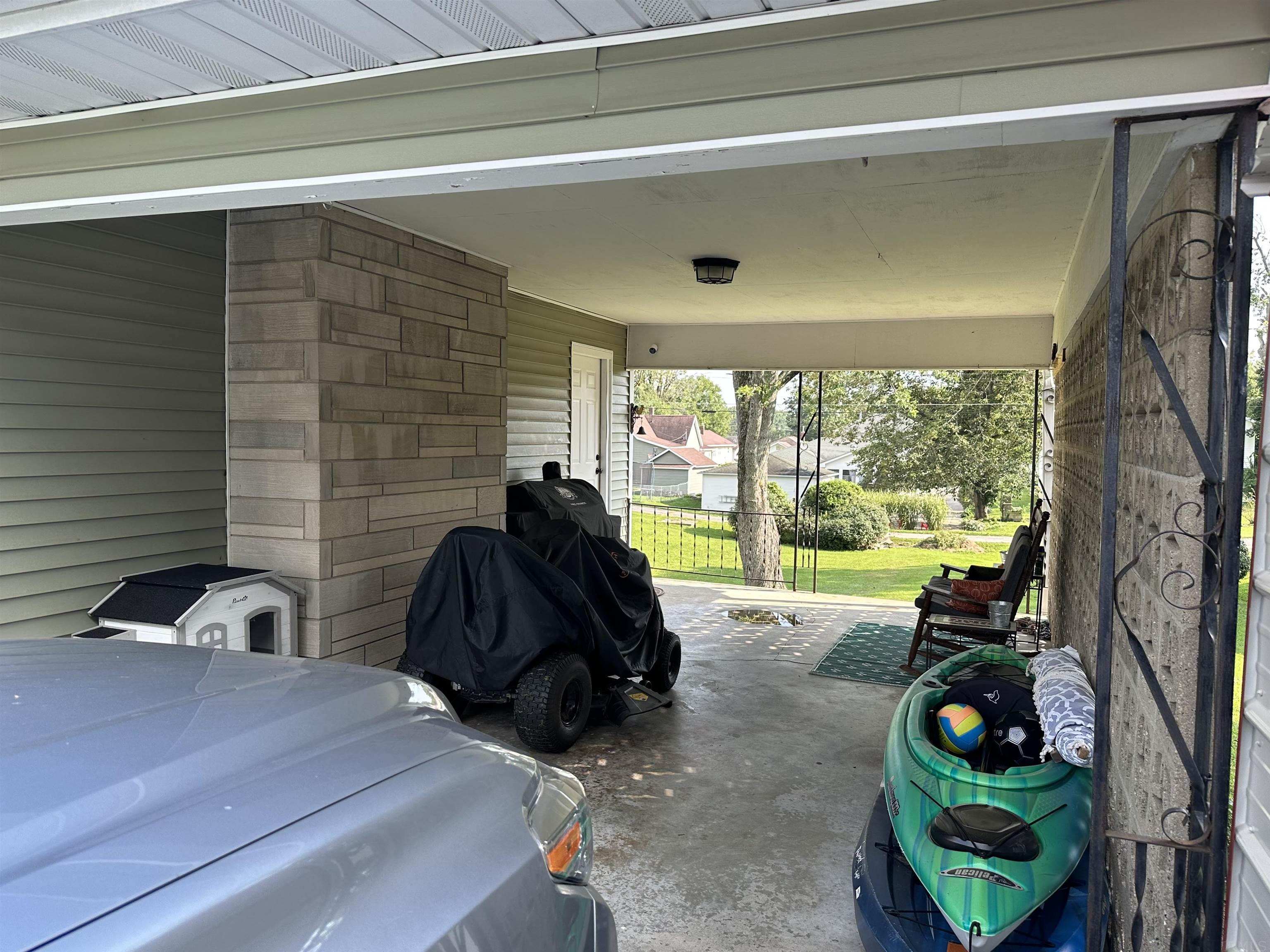 1410 20th Street Bedford, IN 47421 - Photo 3 of 31
