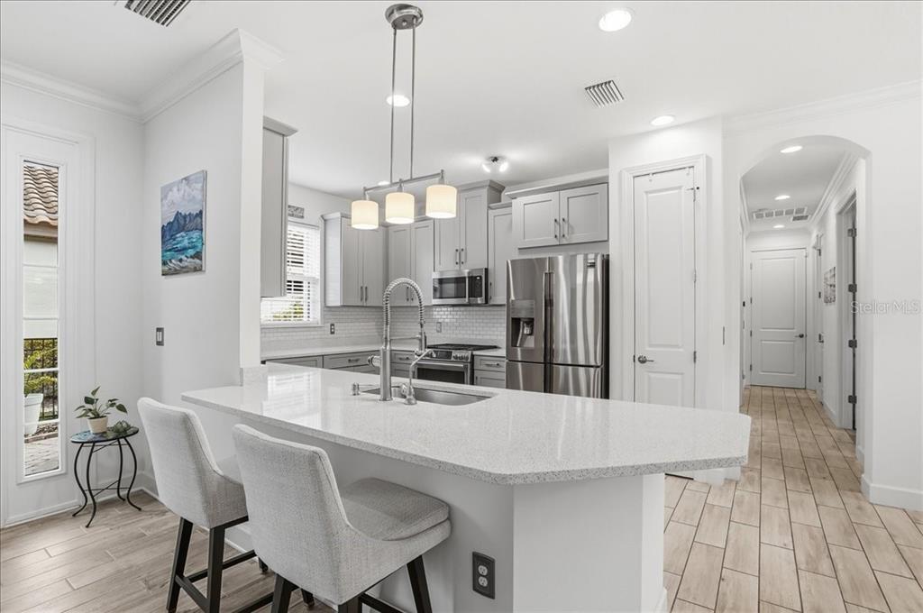 10225 Highland Park Place Palmetto, FL 34221 - Photo 6 of 55