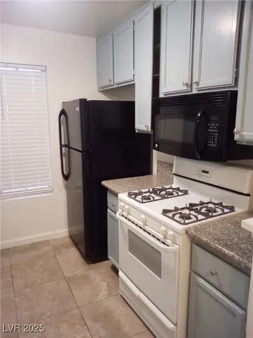 $1,350 | 4830 Nara Vista Way, Unit 103, Las Vegas, NV 89103