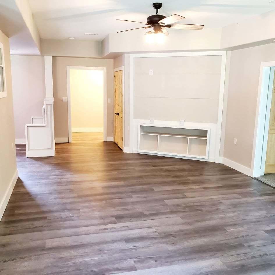 3930 Clinton Road Jackson, MI 49201 - Photo 2 of 26 living room