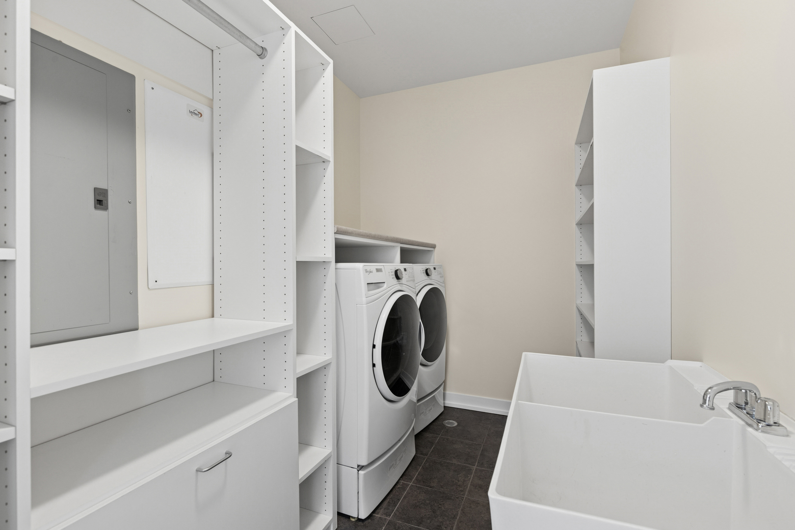 1570 Elmwood Avenue, Unit 1504 Evanston, IL 60201 - Photo 18 of 24 a utility room with dryer and washer