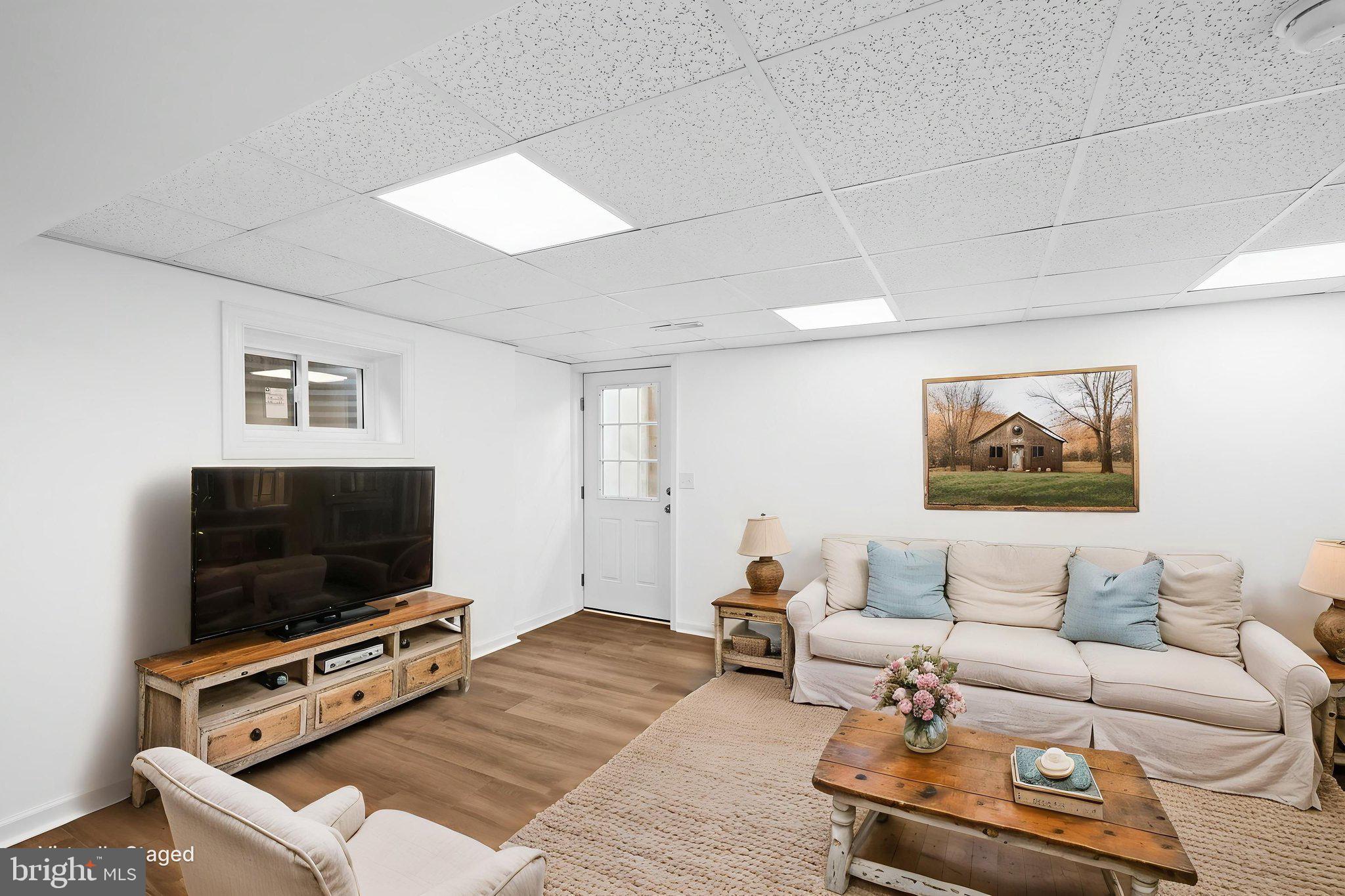 12157 Octonia Road Orange, VA 22960 - Photo 34 of 45 Bright and inviting living space.