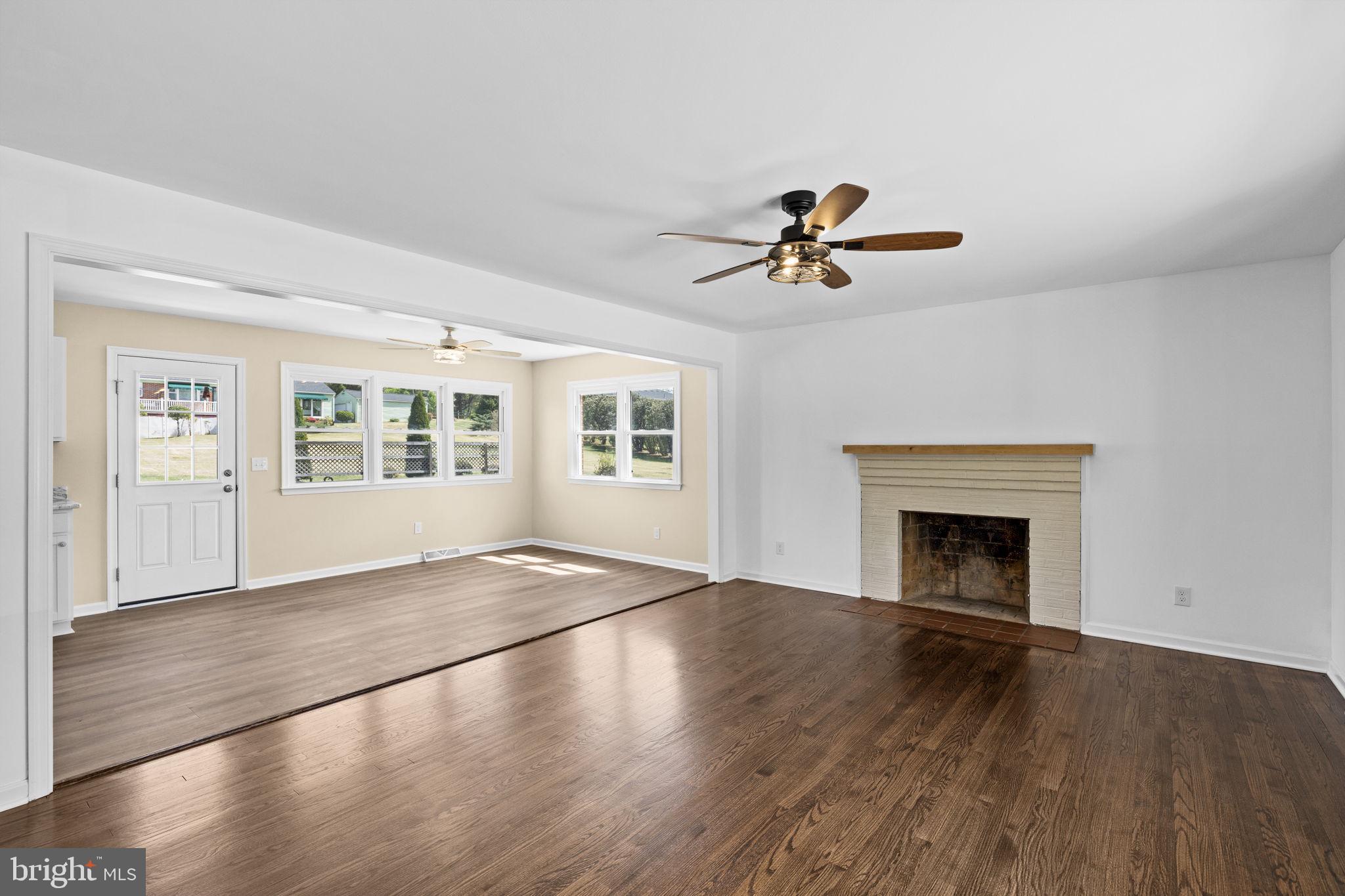 12157 Octonia Road Orange, VA 22960 - Photo 8 of 45 Spacious living area with natural light.