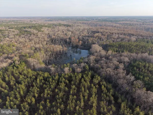 $975,000 | Lovers Retreat Lane, Urbanna, VA 23175