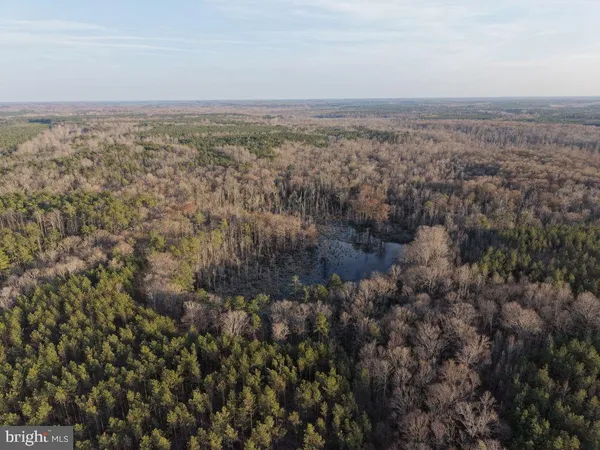 $975,000 | Lovers Retreat Lane, Urbanna, VA 23175