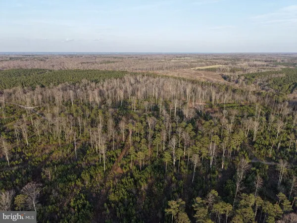 $975,000 | Lovers Retreat Lane, Urbanna, VA 23175