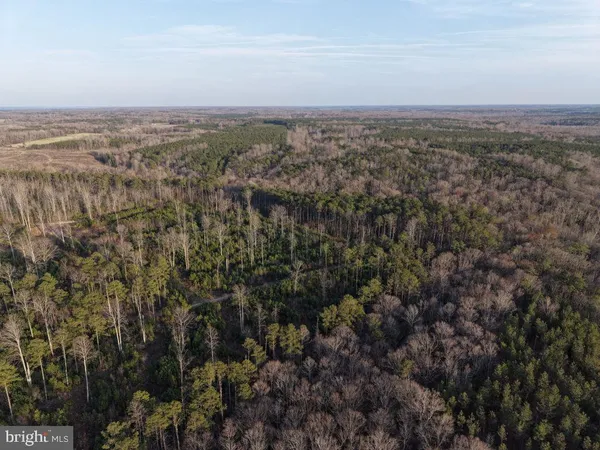 $975,000 | Lovers Retreat Lane, Urbanna, VA 23175