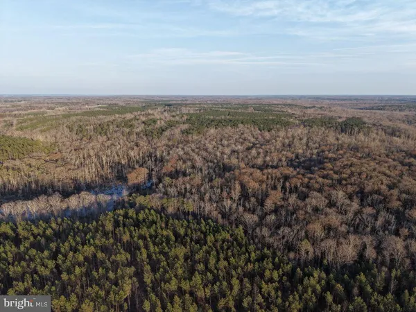 $975,000 | Lovers Retreat Lane, Urbanna, VA 23175