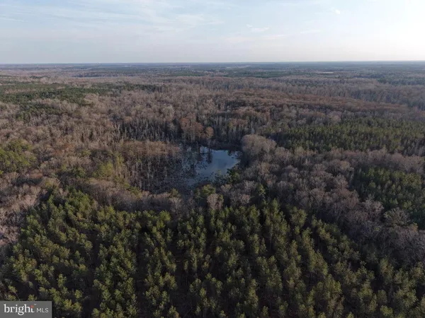 $975,000 | Lovers Retreat Lane, Urbanna, VA 23175