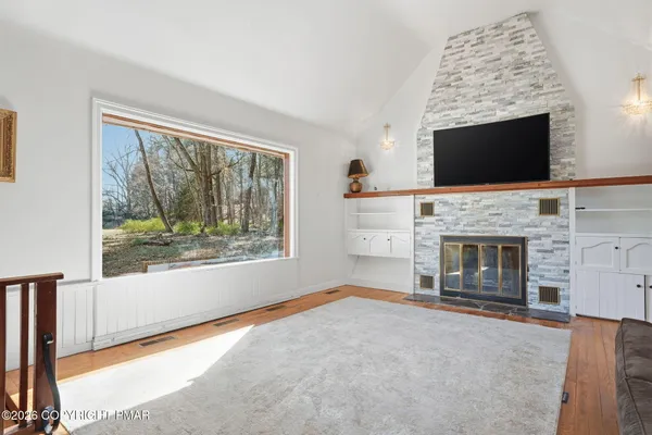 $990,000 | 720 Stokes Mill Road, East Stroudsburg, PA 18301