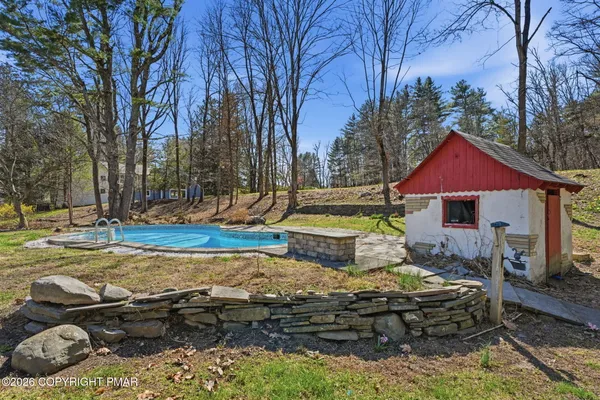 $990,000 | 720 Stokes Mill Road, East Stroudsburg, PA 18301