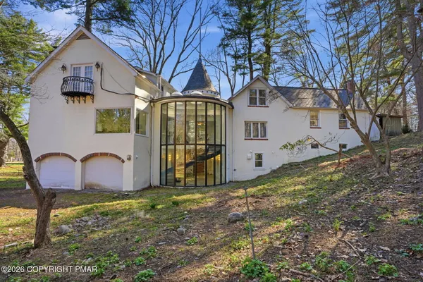 $990,000 | 720 Stokes Mill Road, East Stroudsburg, PA 18301