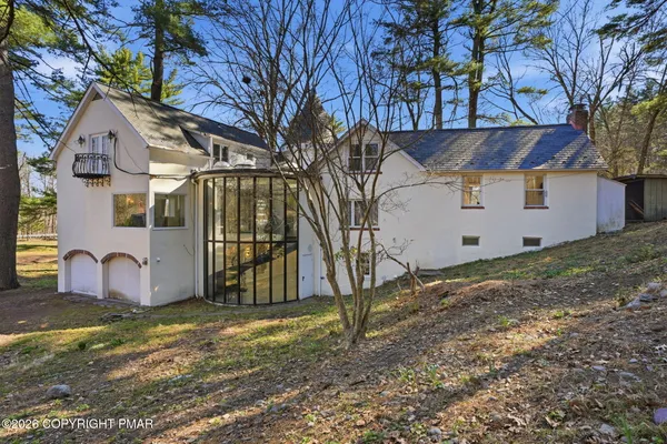 $990,000 | 720 Stokes Mill Road, East Stroudsburg, PA 18301