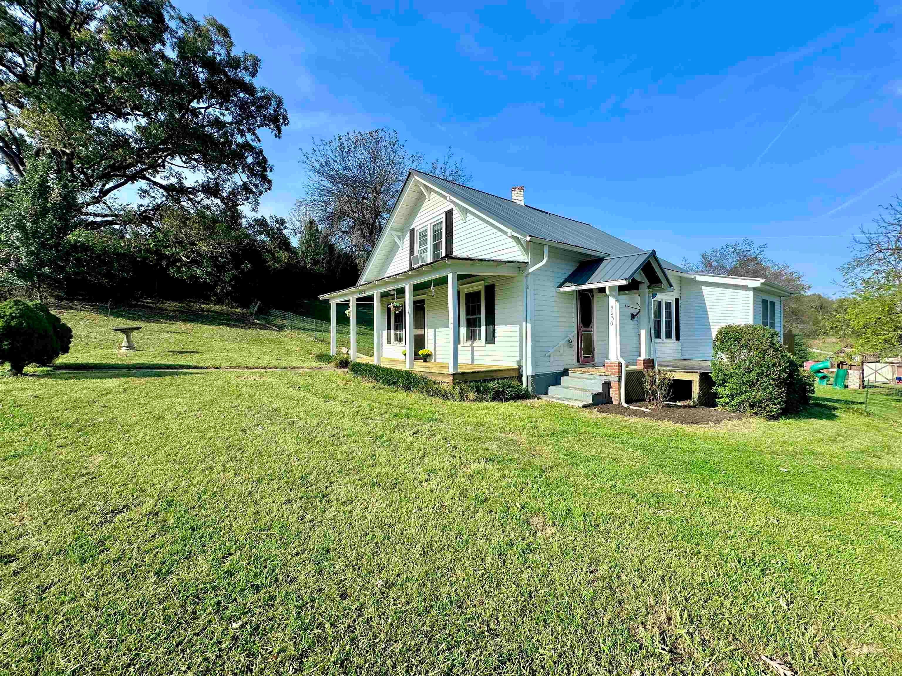 5030 Blue Springs Road Hiwassee, VA 24347 - Photo 6 of 71 Gallery Image 6