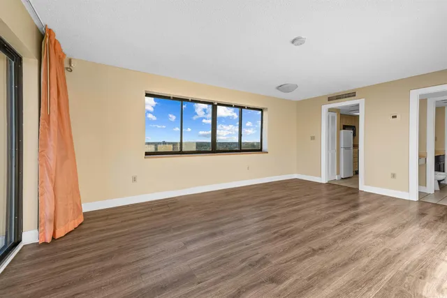 $179,900 | 201 75th Avenue North, Unit 4120, Myrtle Beach, SC 29572