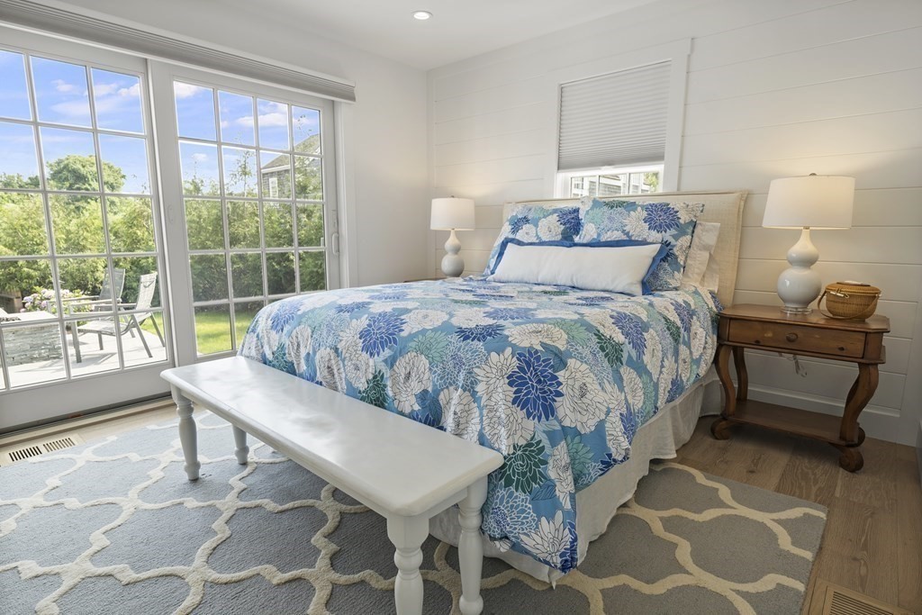 71 Cliff Road Nantucket, MA 02554 - Photo 11 of 20 Gallery Image 11