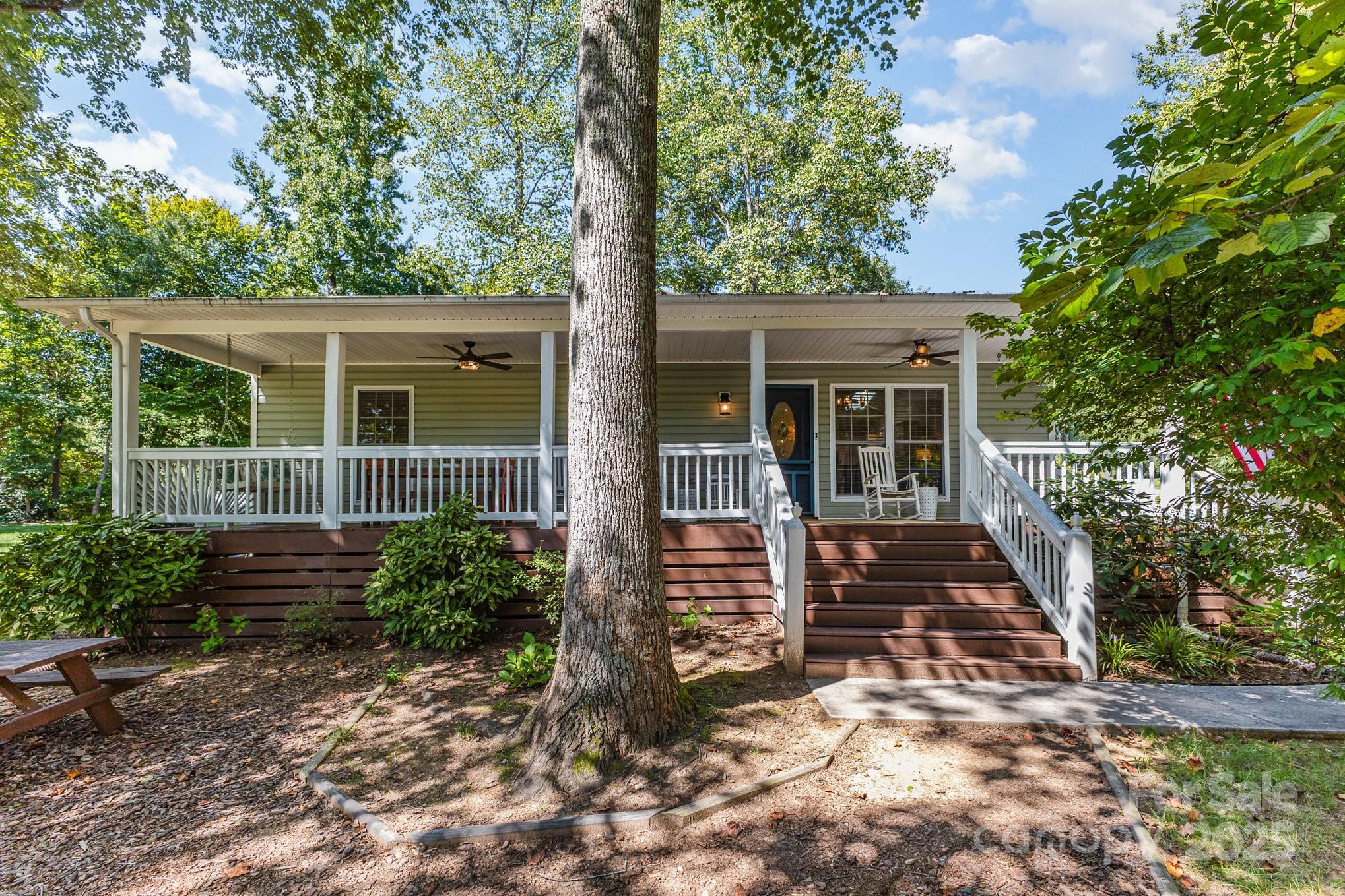 8410 Slate Street Terrell, NC 28682 - Photo 5 of 38 front view of house with a yard