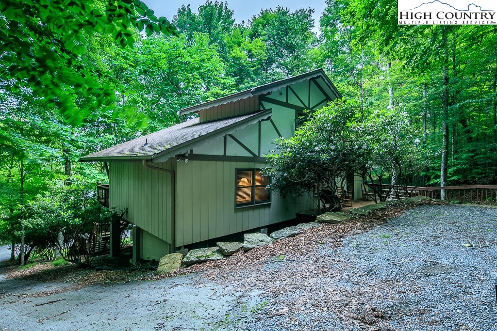219 Spring Branch Road Beech Mountain, NC 28604 - Photo 1 of 32 Gallery Image 1