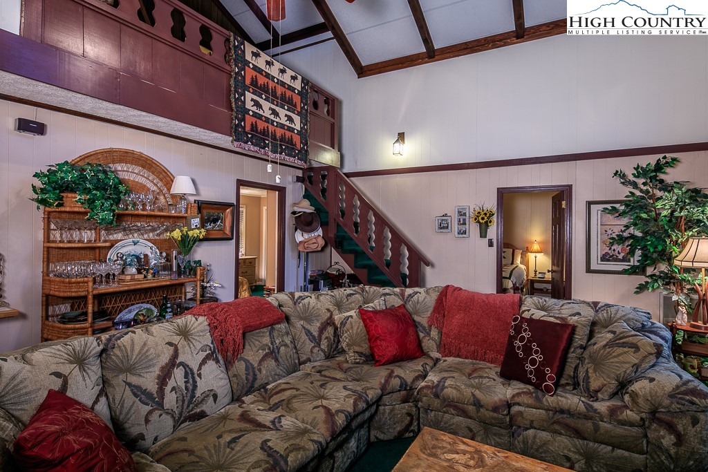 219 Spring Branch Road Beech Mountain, NC 28604 - Photo 12 of 32 Gallery Image 12