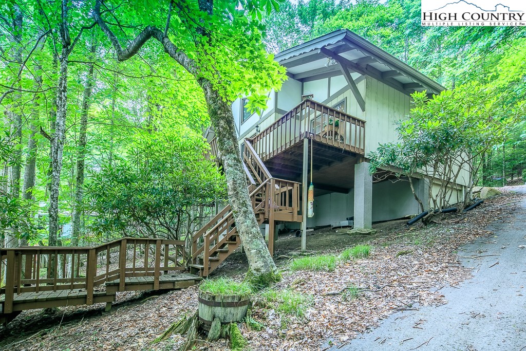 219 Spring Branch Road Beech Mountain, NC 28604 - Photo 3 of 32 Gallery Image 3